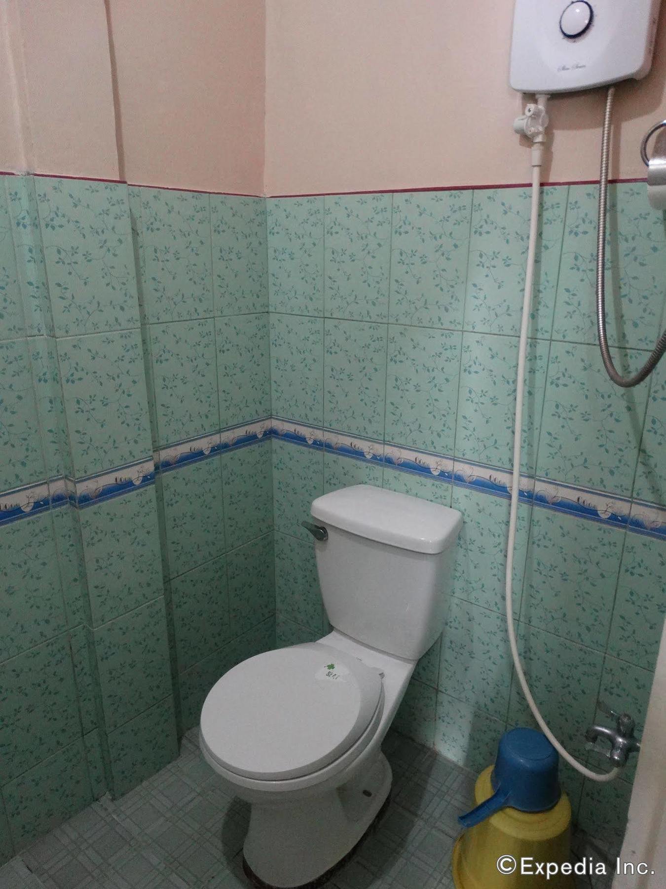 Eden Travellers Lodge Пуэрто-Принцеса Экстерьер фото
